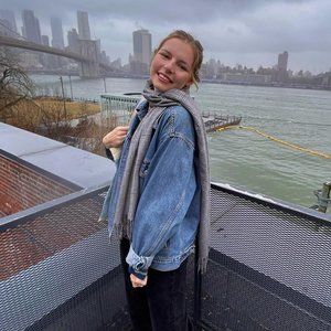 Meet your Posher, Casey